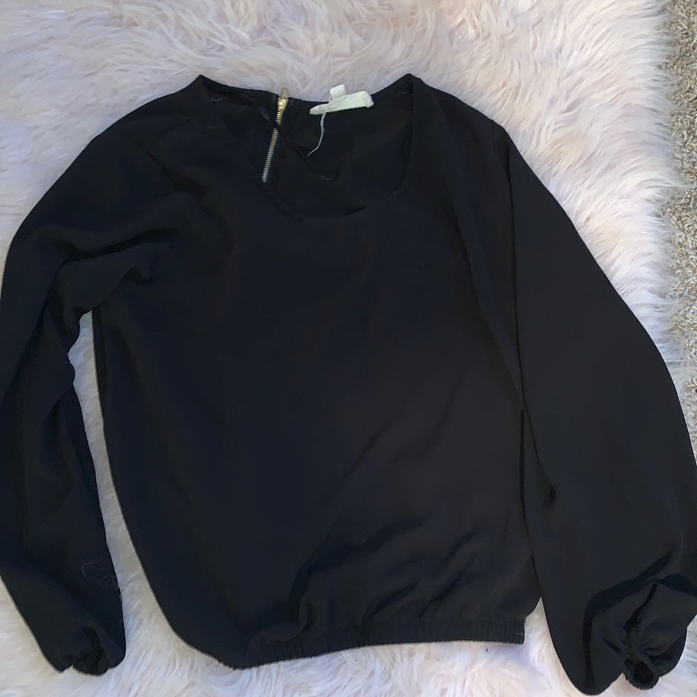 Black loose fit long sleeve blouse cinched